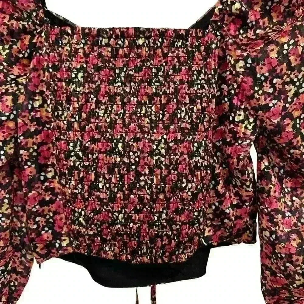 AQUA DISTY METALLIC SMOCKED CROPPED PUFDED LONG SLEEVE SIZE XS